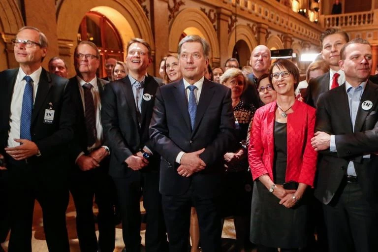 Φινλανδία: «Περίπατος» Νιινίστο στις εκλογές – Εκλέχτηκε και πάλι πρόεδρος